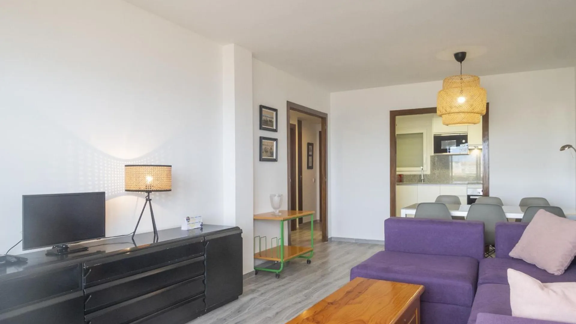 Ref. Blanc Canigo 2: Apartamento Con Vistas Al Mar A Pie De Playa Con Parking. - Es-325-7 托罗埃利亚-德蒙特格里 0*,  西班牙